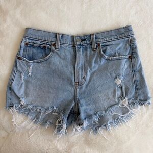 Abercrombie and Fitch The Mom Short Mid Rise Size 27